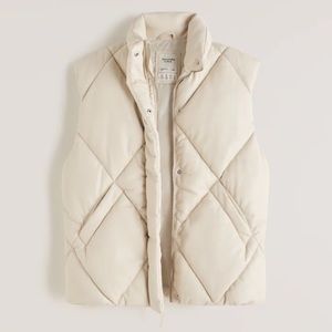 A&F Women’s Oversized Vegan Leather Quilted Vest
